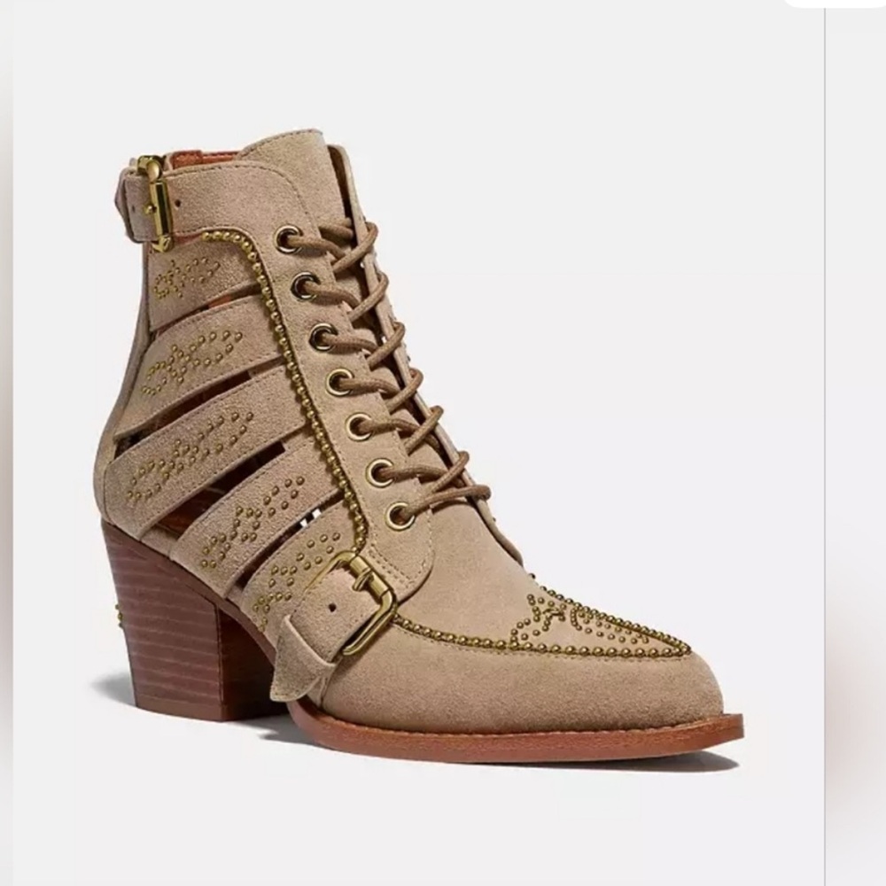 BNWT Coach Paisley Bootie in Oat
